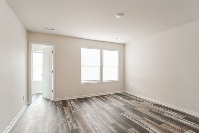 Building Photo - Brand New End-Unit Townhome | 3 BR/2.5BA | 1-Car Garage | Near Downtown Mooresville