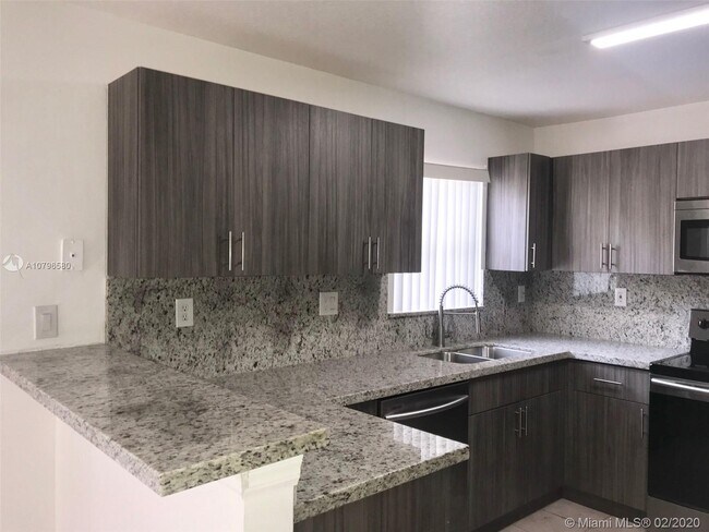 Building Photo - 2200 NW 170th Ave