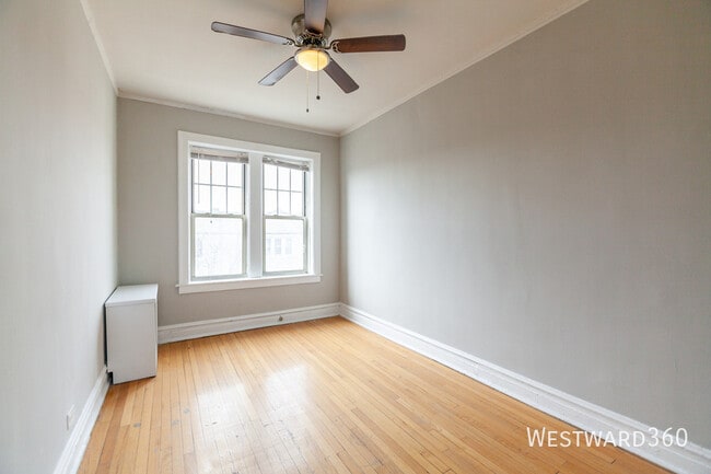 Building Photo - 3537 N Troy St