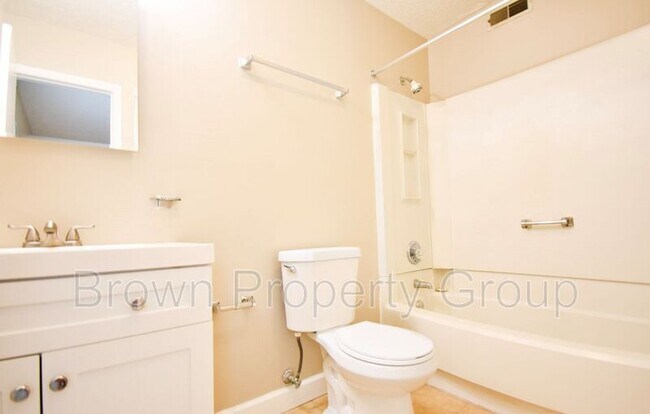 Building Photo - 6208 Birchbrook Dr