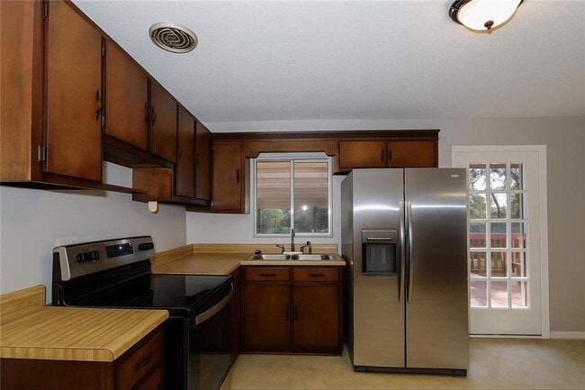 Building Photo - 8427 Attleboro Dr