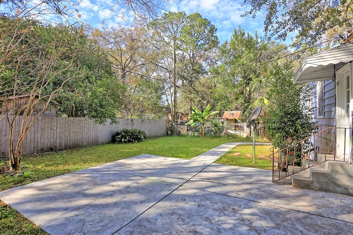 Building Photo - 1923 New Mexico St
