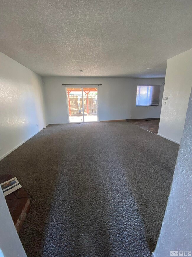 Building Photo - 373 Nader Way