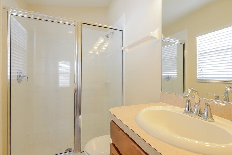 Building Photo - 2205 Colville Chase Dr