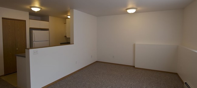 Living Room - River Rock Apartments