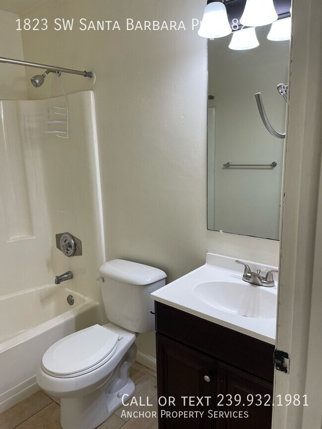 Building Photo - 1823 SW Santa Barbara Pl