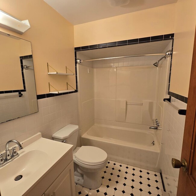 Building Photo - 29093 Arlington Rd