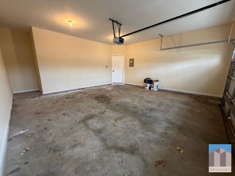 Building Photo - 2473 Capella Cir SW