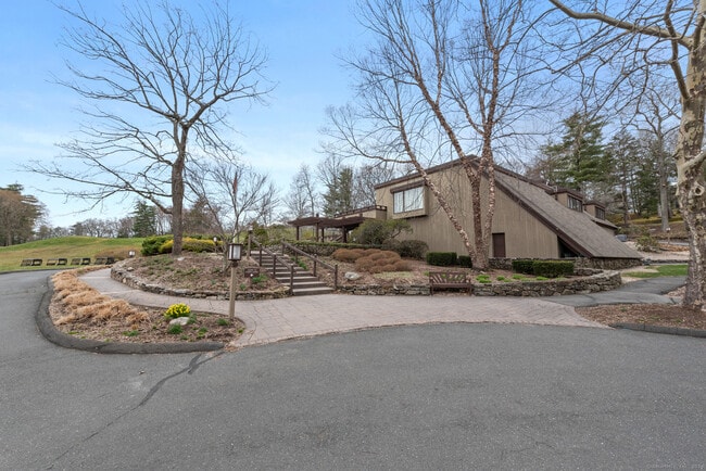 Building Photo - 50 Mallard Dr