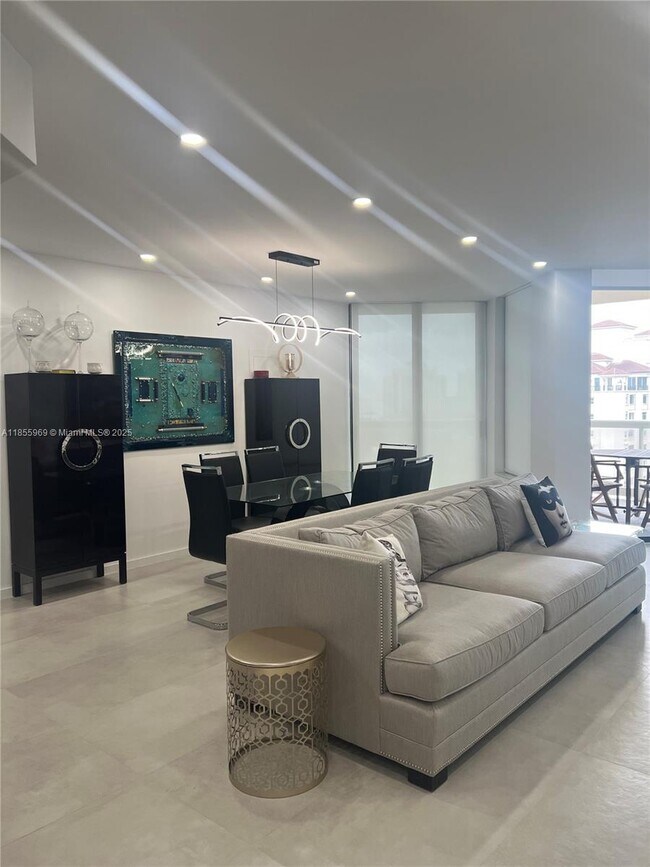 Building Photo - 20191 E Country Club Dr