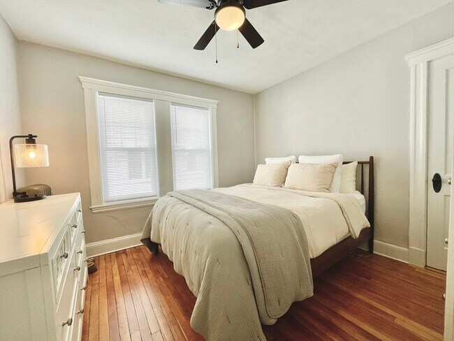 Building Photo - 15 Woods Ave