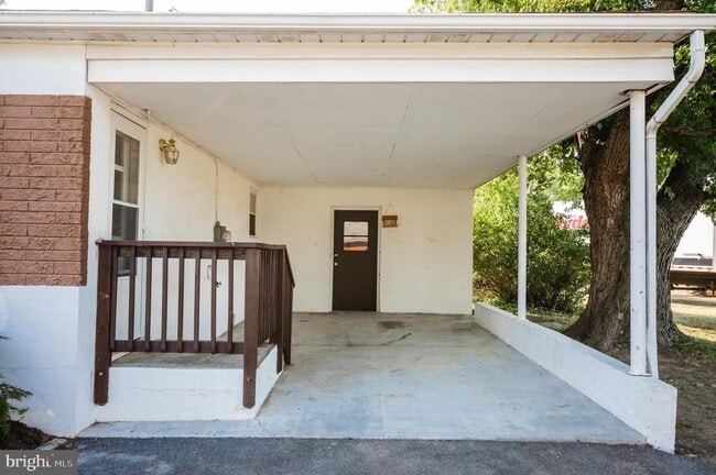 Building Photo - 108 Martin Dr
