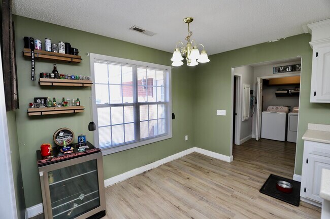 Building Photo - 3245 Arborwood Dr