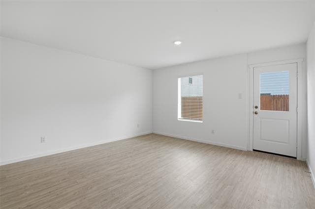 Building Photo - 905 Blue Heron Dr
