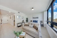 Building Photo - 36 NE 2nd St