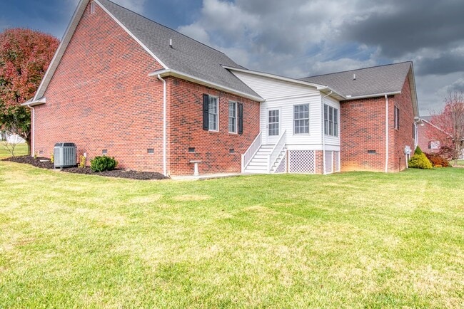 Building Photo - 18525 Connie Sue Ct