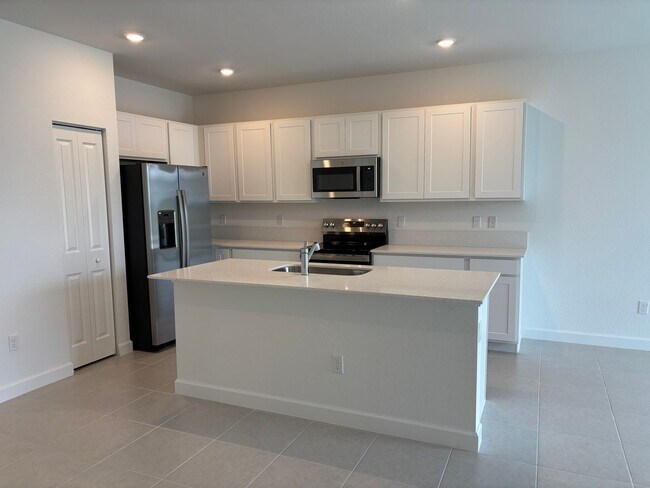Building Photo - Veranda Landings