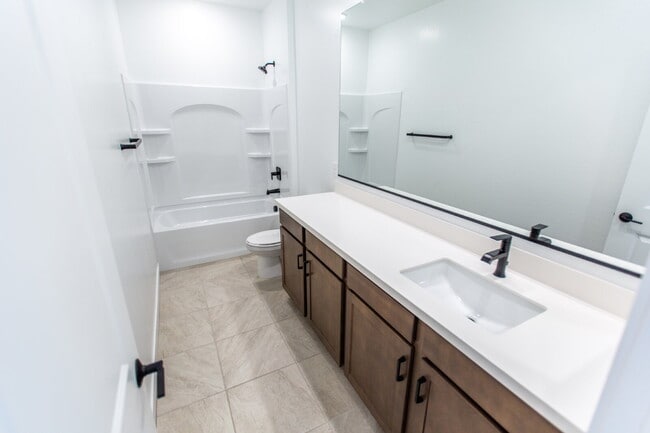 Building Photo - 23024 E Watford Dr