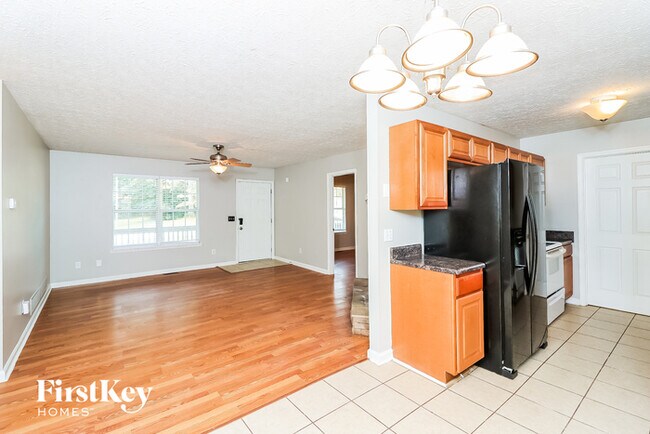 Building Photo - 112 Pleasant Way