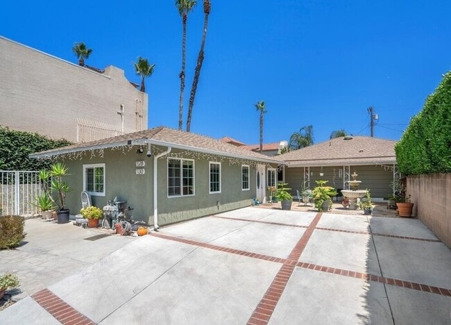 Building Photo - Single-Story 3BR Home with Permitted ADU, Private Yard & Cul-De-Sac Location – Van Nuys
