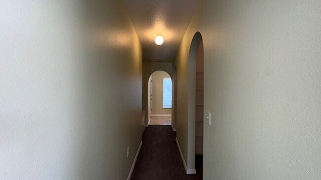 Building Photo - 4/3.5 home located at Randa Ridge!!!