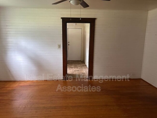 Building Photo - 803 E Mcintosh Rd