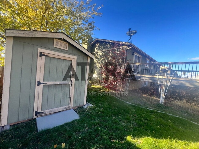 Building Photo - 9111 Parakeet Dr