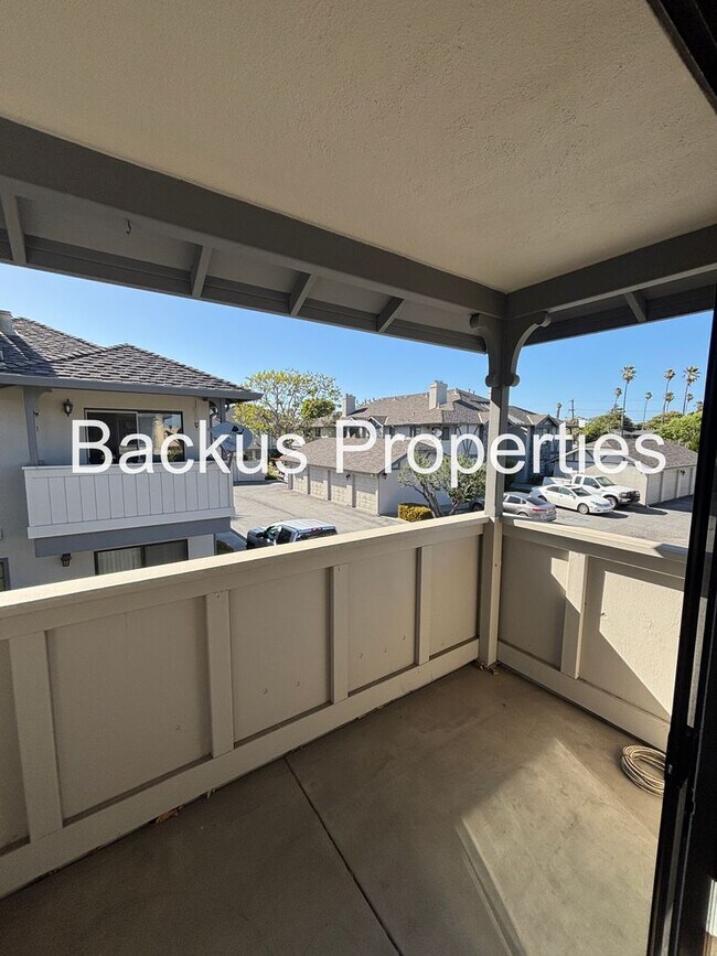 Building Photo - Nice two bedroom condo in Westwood gated community