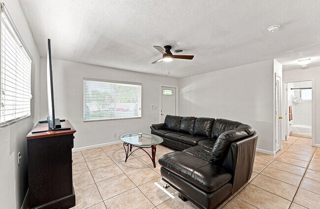 Building Photo - 2908 NW 48th St