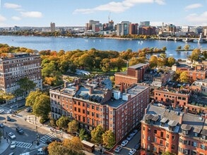 Building Photo - 93 Beacon St