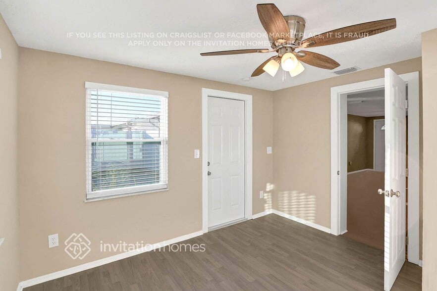 Building Photo - 3910 Beechwood Dr
