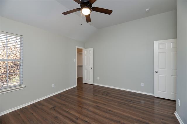 Building Photo - 5621 Old Orchard Dr