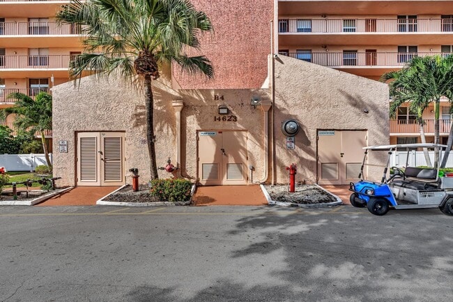 Building Photo - 14623 Bonaire Blvd