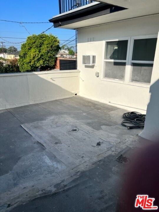 Building Photo - 6006-6006 1/2 W Pico Blvd