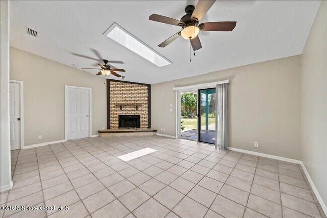Building Photo - 5283 Palmetto Dr