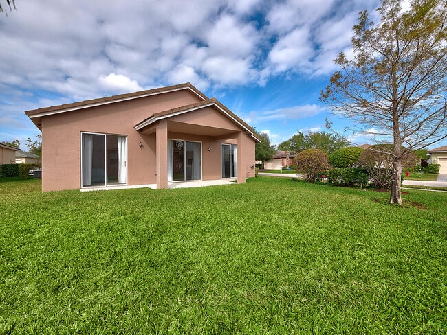 Building Photo - 9563 SW Flowermound Cir