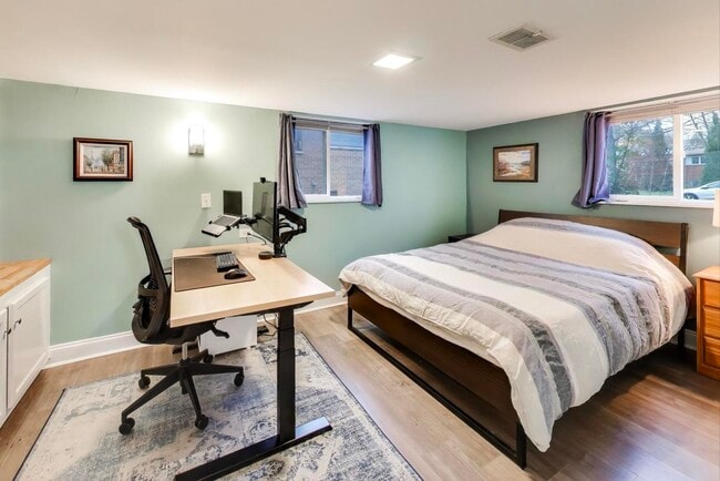 Building Photo - 6 S Waterman Ave