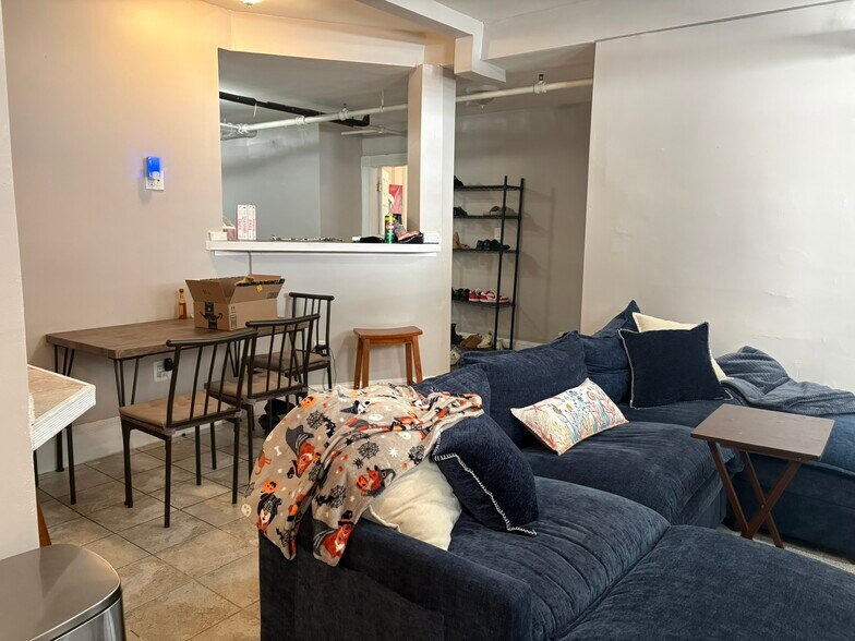 Building Photo - 1050 Commonwealth Ave