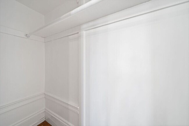 Building Photo - 1619 Gough St