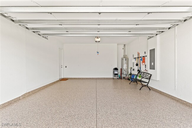 Building Photo - 12349 Dahlia Ct