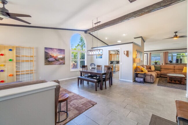 Building Photo - 14350 Ghost Rider Dr