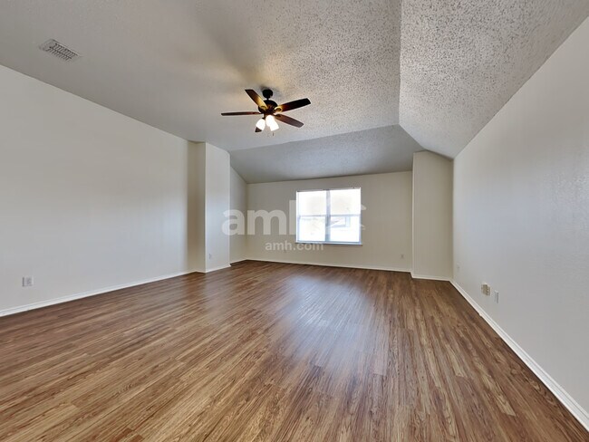 Building Photo - 4809 Palm Ridge Dr