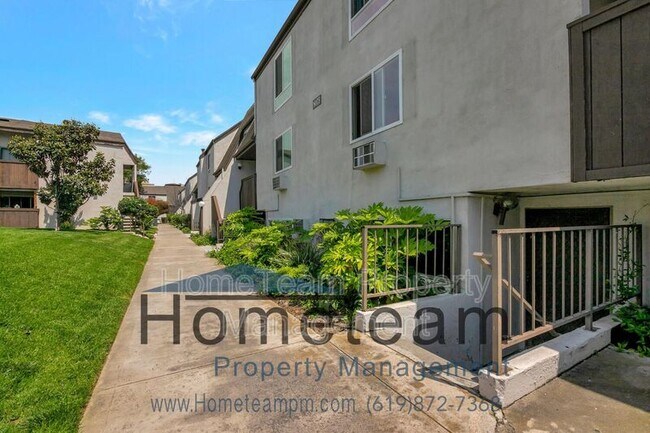 Building Photo - 8075 Caminito de Pizza