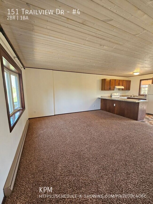 Building Photo - 151 Trail View Dr