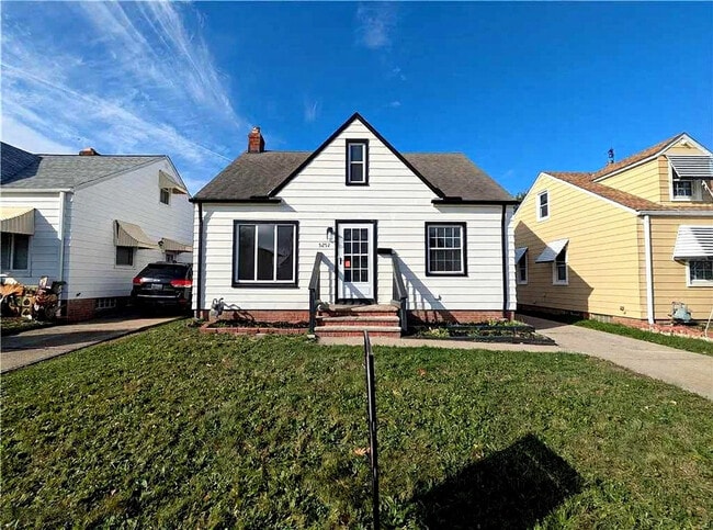 Building Photo - 5252 W 45th St