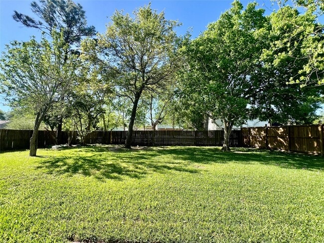 Building Photo - 1538 Webster St