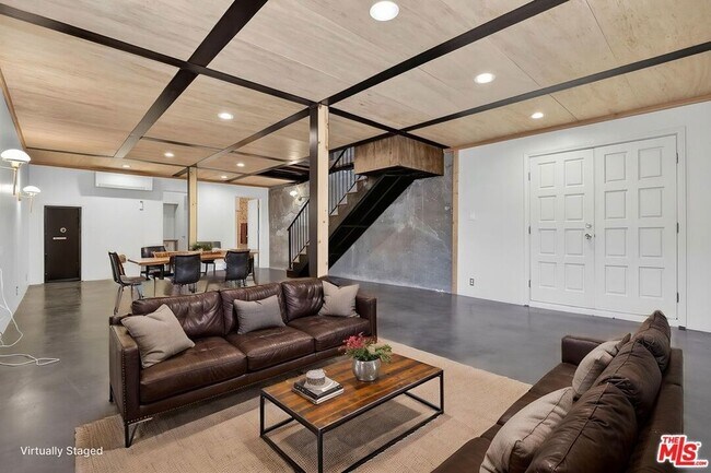 Building Photo - 21549 Summit Trail
