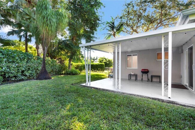 Building Photo - 8201 SW 63rd Pl