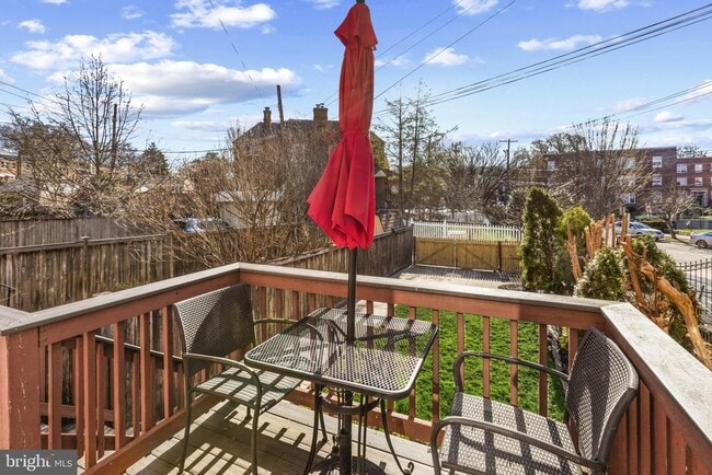 Building Photo - 5105 New Hampshire Ave NW