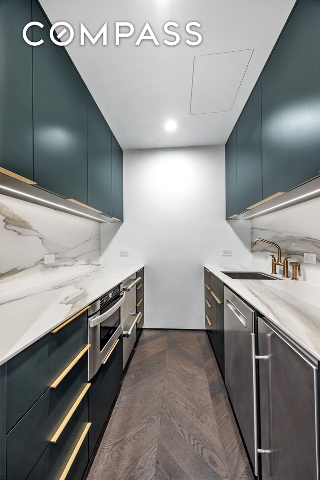 Building Photo - 340 Albany St